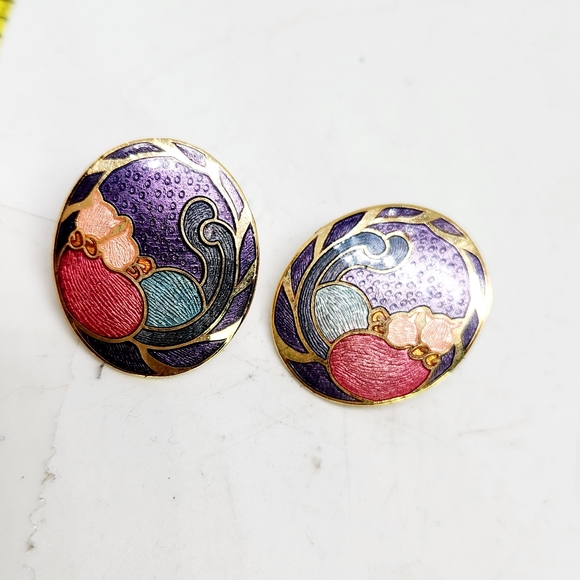 Vintage Cloisonne Cat Cuddle Kitty Tail Earrings Oval Post Stud Jewelry Gold Ton - Picture 3 of 4